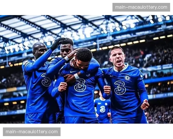 切尔西伤病潮影响阵容深度，福法纳复出难掩防线体系性缺陷